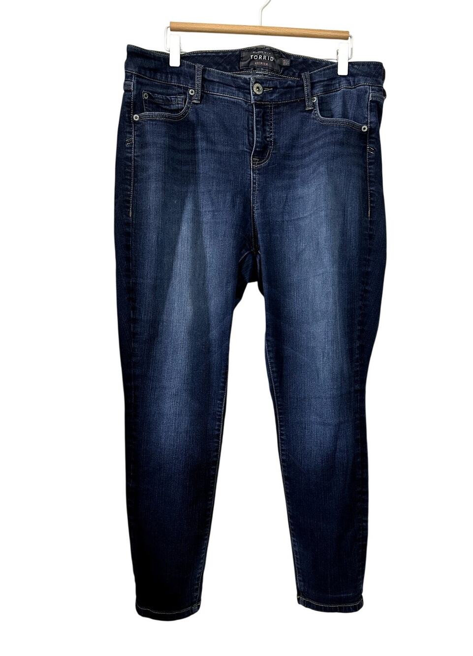 NWOT Torrid High-Rise Curvy Jeans Size 14R Dark Wash Stretch Denim